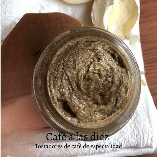 Crema de jabón exfoliante de café y vainilla tostada.