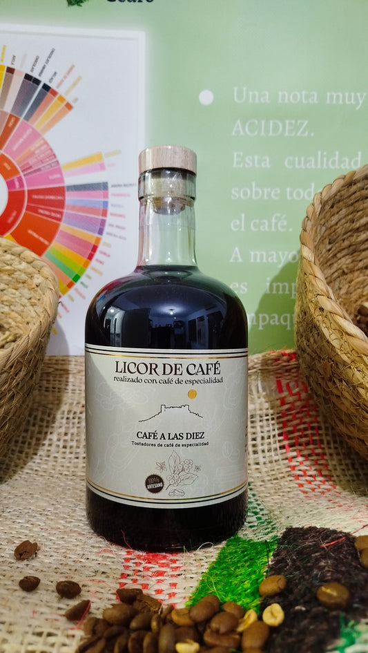 Licor artesanal de café de especialidad.